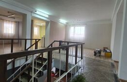 Spatiu comercial pe 2 nivele,spatii depozitare + parcari, in zona foarte buna! 