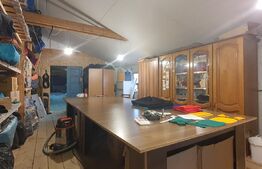 Spatiu comercial pe 2 nivele,spatii depozitare + parcari, in zona foarte buna! 