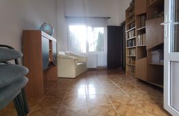 Spatiu comercial si parcare 70mp zona centrala