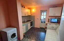 Apartament de 2 camere la parter in zona linistita