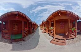 Afacere la cheie, 18 casute de vacanta, zona de agrement Baile Figa