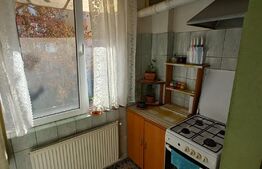 Apartament 2 camere, decomandat, etajul 1, zona Sensul Vechi