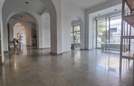 Spatiu comercial cu vitrina si front stradal,230mp,in zona centrala!