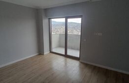 Penthouse finisat ,incalzire in pardosea,3 camere ,95mp,zona Sud