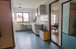 Apartament 3 camere, 67 mp, zona Han