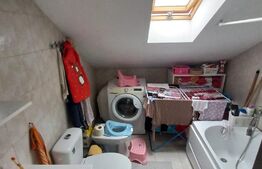 Apartament 3 camere la casa cu curte ,82mp,zona linistita