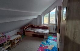 Apartament 3 camere la casa cu curte ,82mp,zona linistita