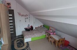 Apartament 3 camere la casa cu curte ,82mp,zona linistita