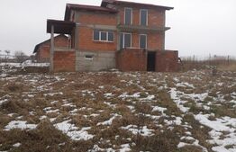 Casa -Vila 321mp,teren 1700 mp ,D+P+M Zona Sigmir