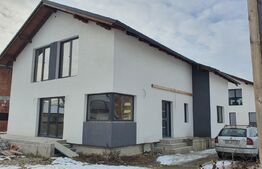 Casa de vanzare semifinisata in Bistrita, 196 mp, zona Subcetate