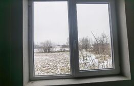 Casa la rosu 200 p+m 1000mp curte, Departe de agitatia orasului 