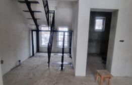 Casa de 3 dormitoare in zona rurala. 15km de oras. 