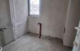 Casa de 3 dormitoare in zona rurala. 15km de oras. 