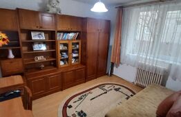Apartament 2 camere,  decomandat , parcare,Zona 1 Decembrie