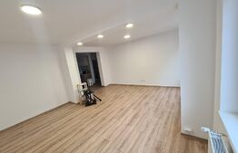 Aparament 3 Camere decomandat Zona 1DECEMBRIE 