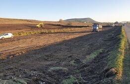 Teren de 28800MP(2.8ha). Pregatit pentru investitie! 