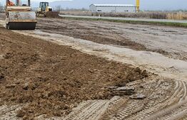 Teren de 28800MP(2.8ha). Pregatit pentru investitie! 