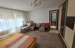 Apartament 2 camere semidecomandate .Zona Decebal