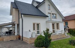 Casa spatioasa, pe teren de 680 mp, zona Centura