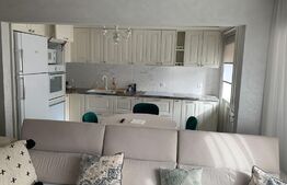 Apartament de lux, 3 camere,2 bai,105 mp ,decomandat,etaj2, Central,2 parcari