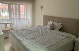 Apartament de lux, 3 camere,2 bai,105 mp ,decomandat,etaj2, Central,2 parcari