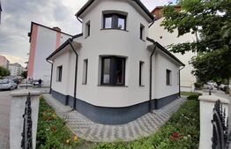 Casa lux 5 camere, 250MP, zona centrala Bistrita