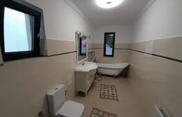 Casa lux 5 camere, 250MP, zona centrala Bistrita