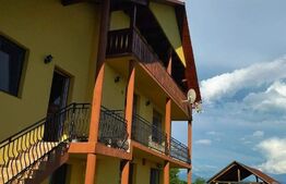 Cabana de vanzare in Stramba