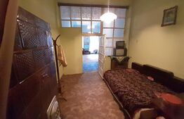 Apartament 3 camere, semidecomandat, 70 mp, zona Centrala 