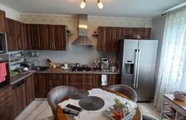 Casa cu o suprafata utila de 286mp, teren cu 582 mp, zona Libertatii