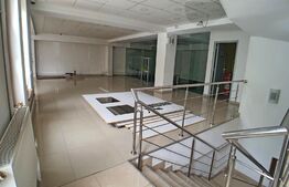 Spatiu comercial, 450 mp, Central