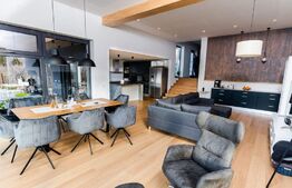 Casa cu 4 camere, amplasata pe 3200mp. 