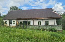 Casa taraneasca traditionala,1000mp teren.Com Matei la 30 de km de Bistrita