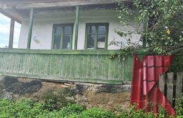 Casa taraneasca traditionala,1000mp teren.Com Matei la 30 de km de Bistrita