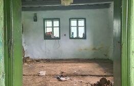 Casa taraneasca traditionala,1000mp teren.Com Matei la 30 de km de Bistrita