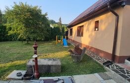 Casa cu 3 camere, 100mp utili, teren 6 ari,  zona Podul Jelnei