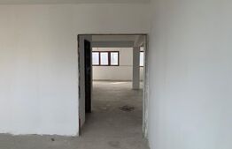 Apartament 4 camere, 140 mp, decomandat, zona Centrala 