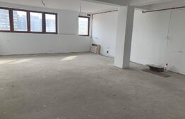 Apartament 4 camere, 140 mp, decomandat, zona Centrala 