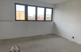 Apartament 4 camere, 140 mp, decomandat, zona Centrala 