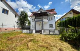  Casa, 200mp, terasa, 2 balcoane, ,zona Ghinziii