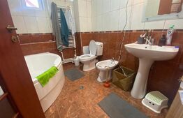 Apartament de 3 camere, 99 mp, decomandat, Calea Moldovei