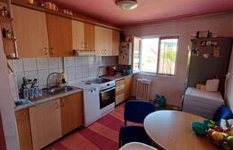 Apartament de vanzare 2 camere,etaj intermediar, decomandat , zona Han