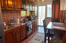 Apartament 3 camere, 68 mp, decomandat, zona Sud