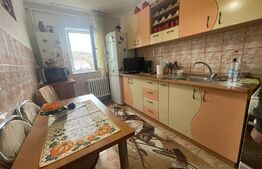 Apartament 3 camere, 53mp, balcon, zona C.R.Vivu