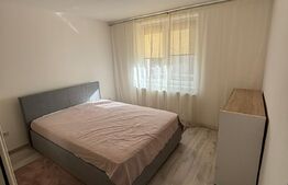 Apartament 3 camere, 80 mp, decomandat, zona Parcul Central 
