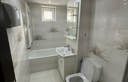 Apartament 3 camere, 80 mp, decomandat, zona Parcul Central 