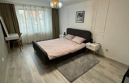 Apartament 3 camere, 80 mp, decomandat, zona Parcul Central 