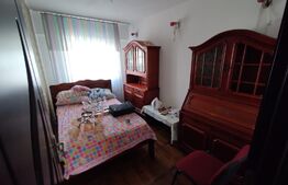 Apartament 4 camere,decomandat, zona Cr Vivu