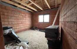 Casa cu 3 dormitoare, 2 bai si 5 ari de teren