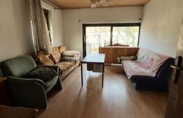 Casa in zona centrala cu 2 garaje